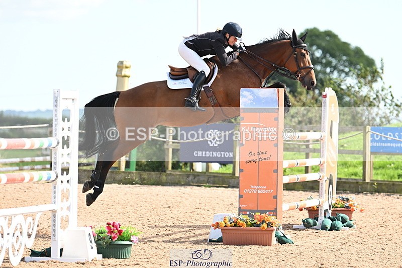 240913A-145101-04932 - Cls 17 National 1.30m Open