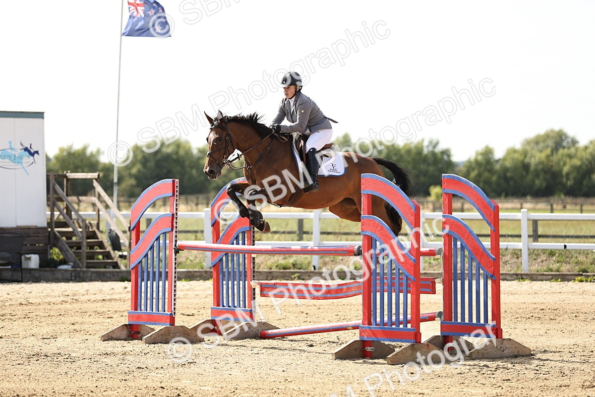 SBM_005113 - Class 6 = Senior Newcomers - 1.10m Open