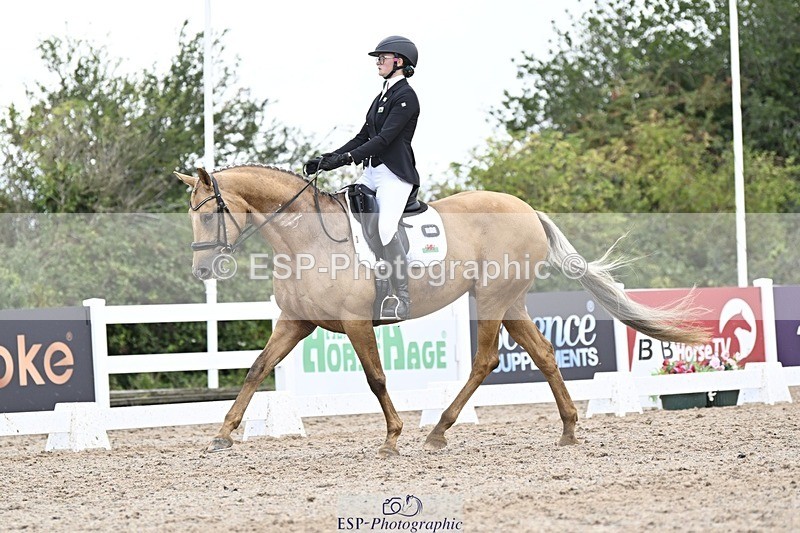 250907-170450-10903 - 054-Amy.Louise.LloydDiva.Royale