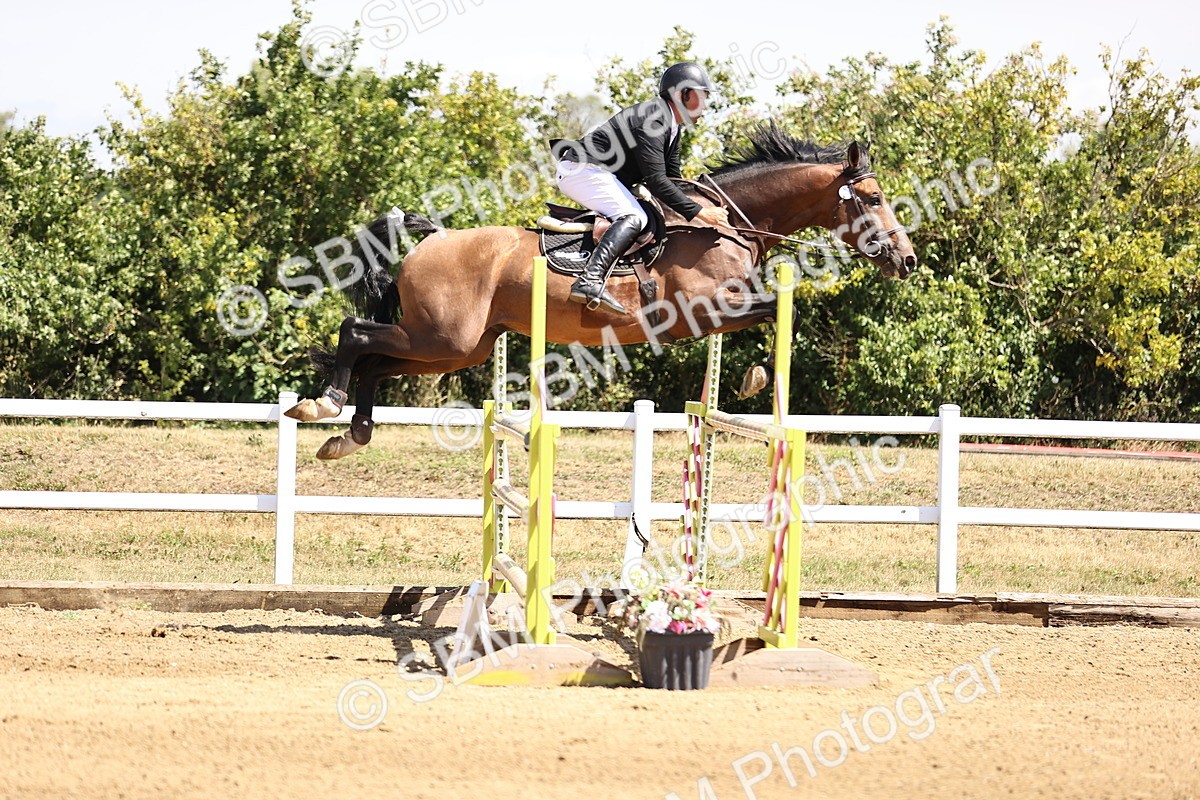 SBM_009989 - Class 9 - Senior Foxhunter - 1.20m Open
