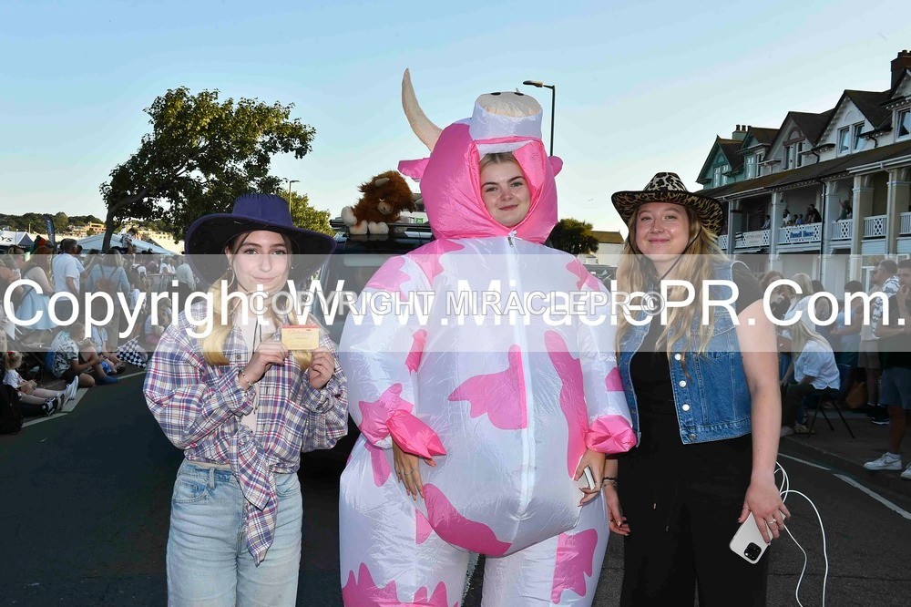 SH4_3498 - Carnival Procession.