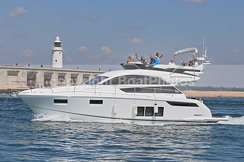180711 RUM RUNNER - FAIRLINE SQUADRON 1Y3A1322 - Flybridge Cruisers