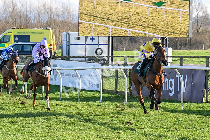 270224-Race 3-Chase A Fortune-3374 - Race 3