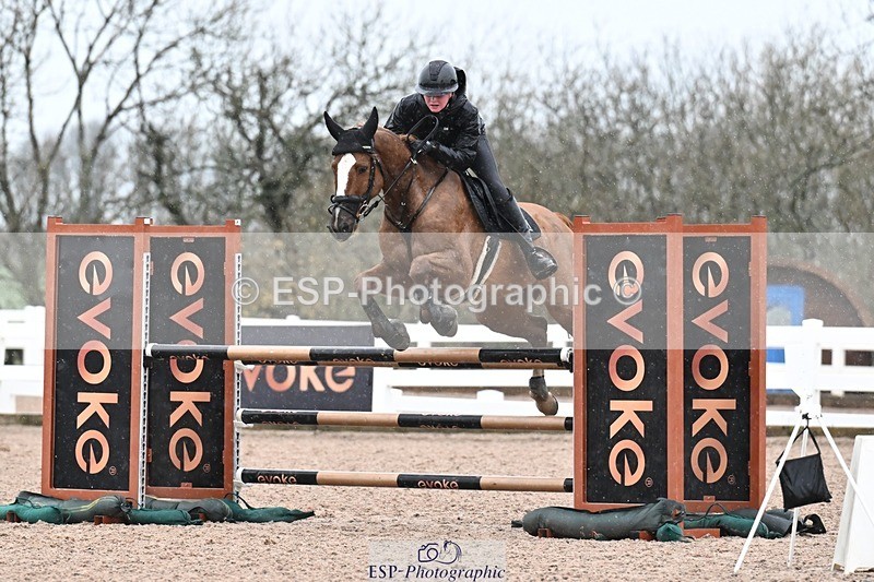251205-123753-00510 - Cls 7 Snr Newcomers and 1.10m