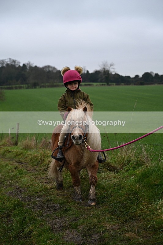 WJ7_9548 - Walk out..