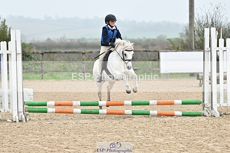 241110-095901-00144 - 40cm Showjumping