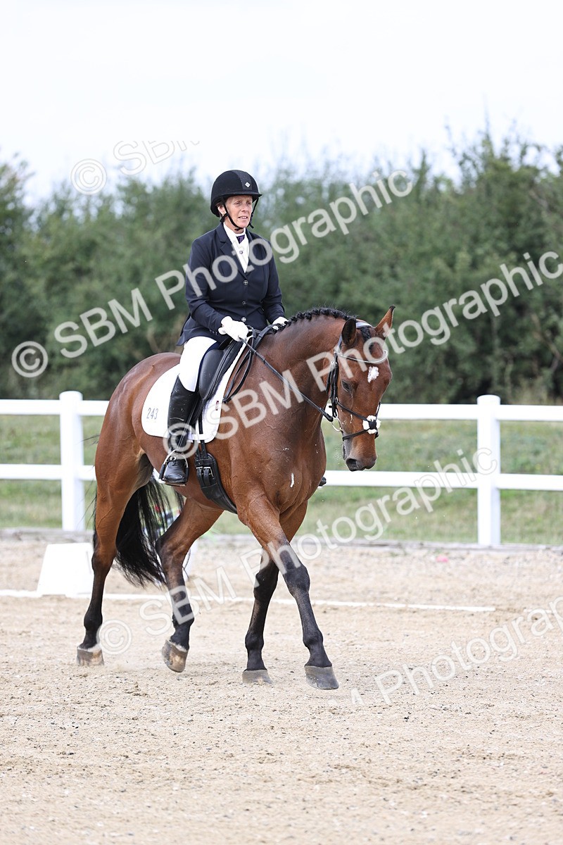 SBM_017508 - Class 14 - Novice 23 - 13.52-14.55