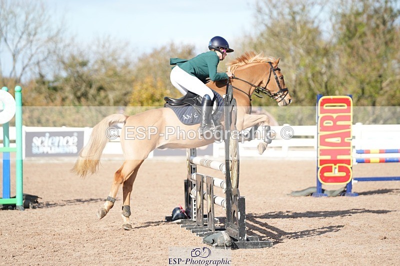 251025-130157-00453 - Cls 9 Pony Winter Discovery and 90cm