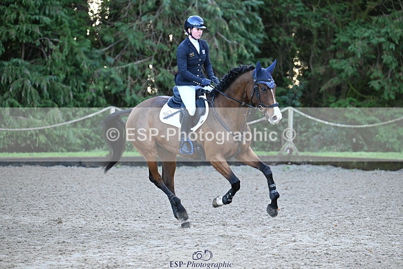 251024A-093353-06113 - B-104-Millie.Juleff