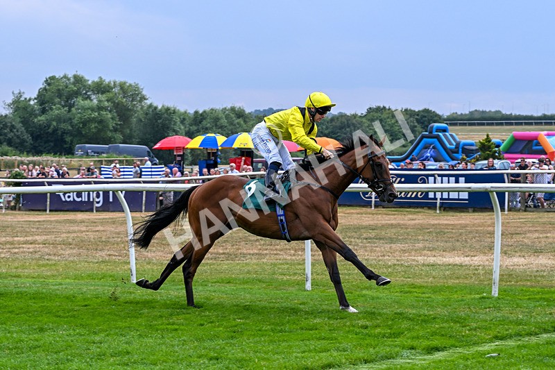040826-Race 1-Waakabb-4701 - Race 1 14.15pm Army Benevolent Fund/EBF Novice Stakes