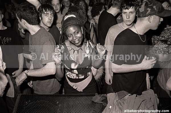 25  cmon-feet - C'mon Feet @ band-on-the-wall mcr 08.11.03