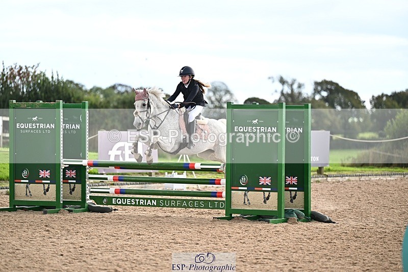 250921-152749-03997 - Cls 21 Pony 90cm Derby