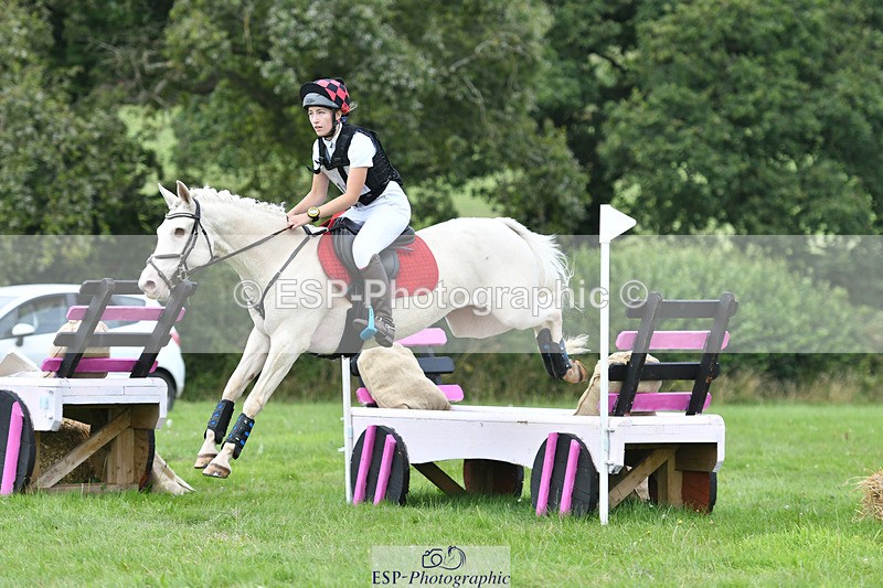 240804-162608-17392 - 614-Jessica_Lee-TULLY_FLOWER