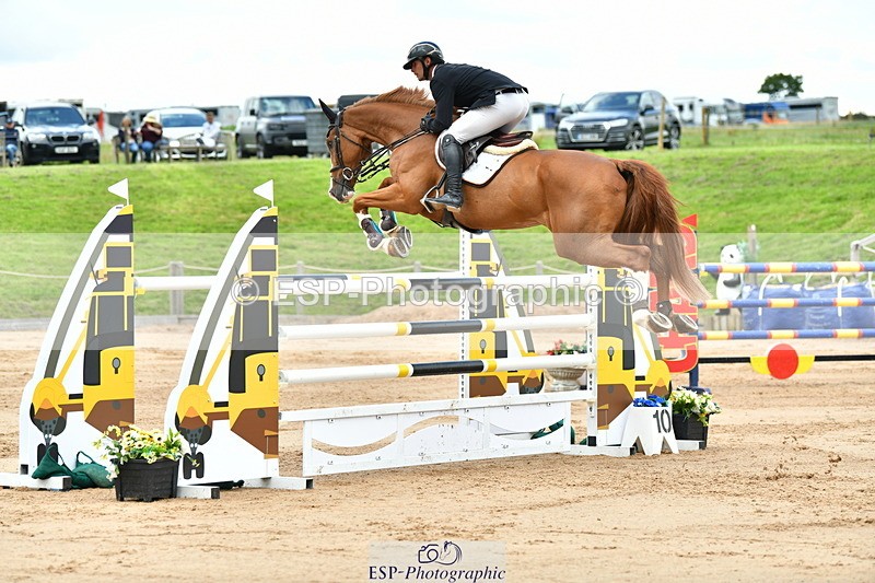 230720A-151046-03741 - Cls 9, 2 Star Big 1.40m Start to break