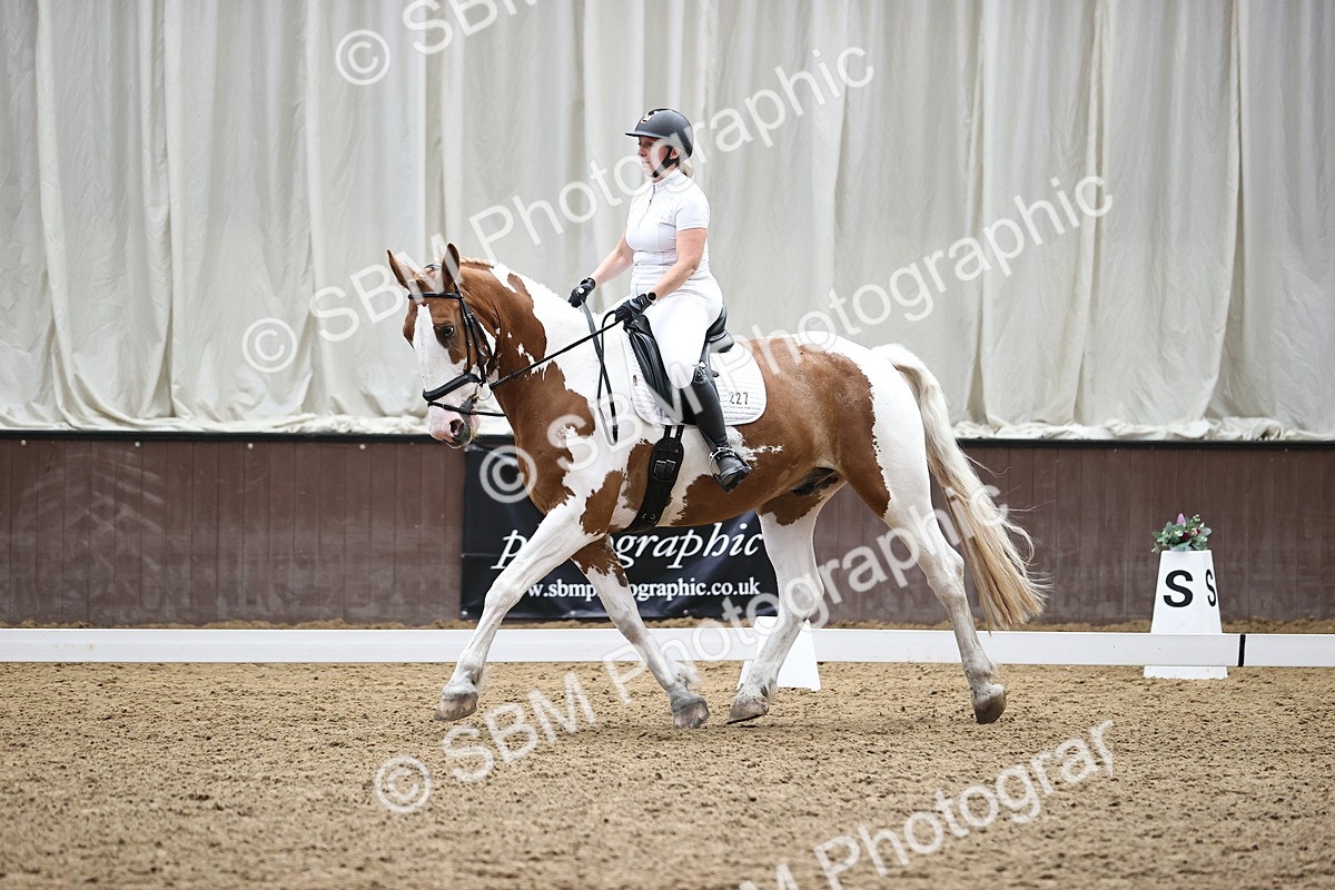 SBM_000936 - Novice 4 Warm Up
