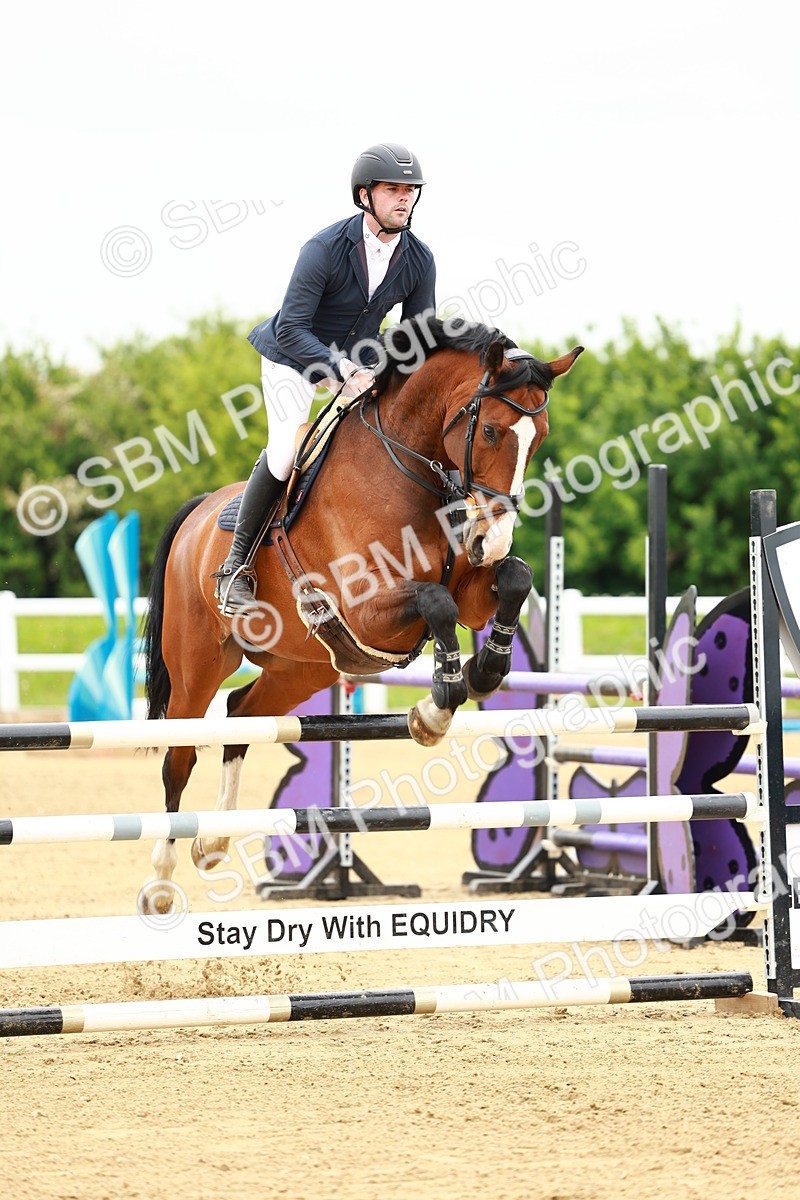 SBM_001045 - Class 4 - Senior Newcomers - 1.10m