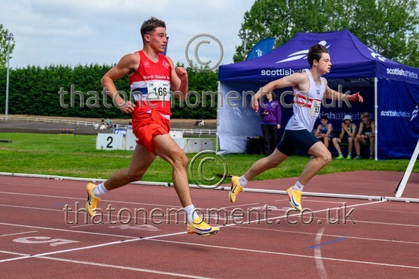 Age26 SAT-814730 - Track Male Set One