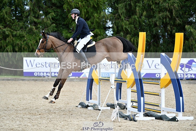 240324-125321-02705 - Cls 9 Snr 1.05m Open