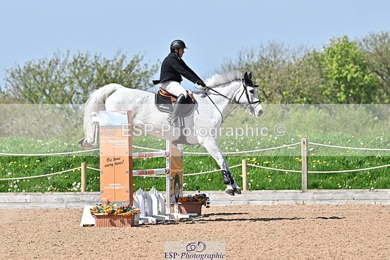 240509A-112235-01143 - Cls 9 Snr 1.20m Open