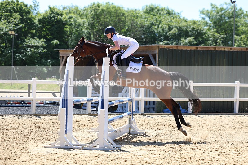 3E7A3032 - Class 8: 90cm