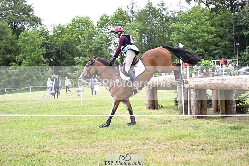 250524A-154353-14069 - C-233-Abbie.Burbidge-FEELING.FANTASTIC