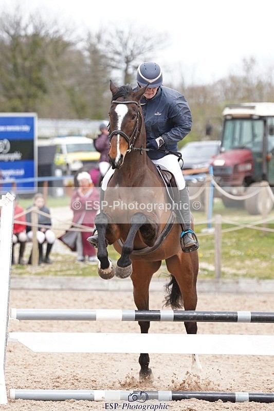 250414-125814-00837 - 70cm Round 2