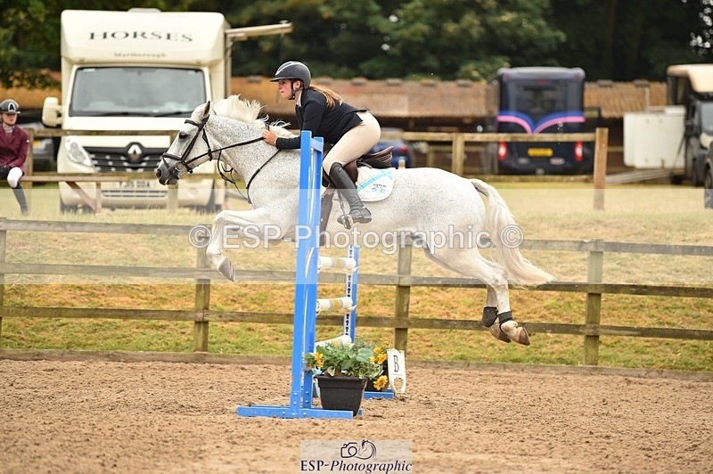 230618-133946-12758 - Cls 25 Pony Foxhunter & 1.10m Open