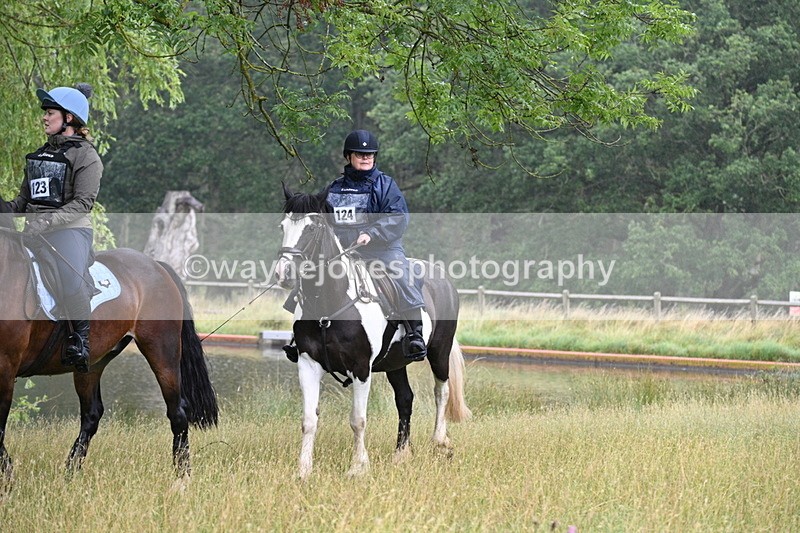 WJ7_9063 - Time at Water 11:53 to 12:23