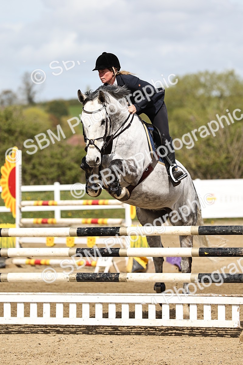 SBM_001115 - Class 4 - Senior Newcomers - 1.10m