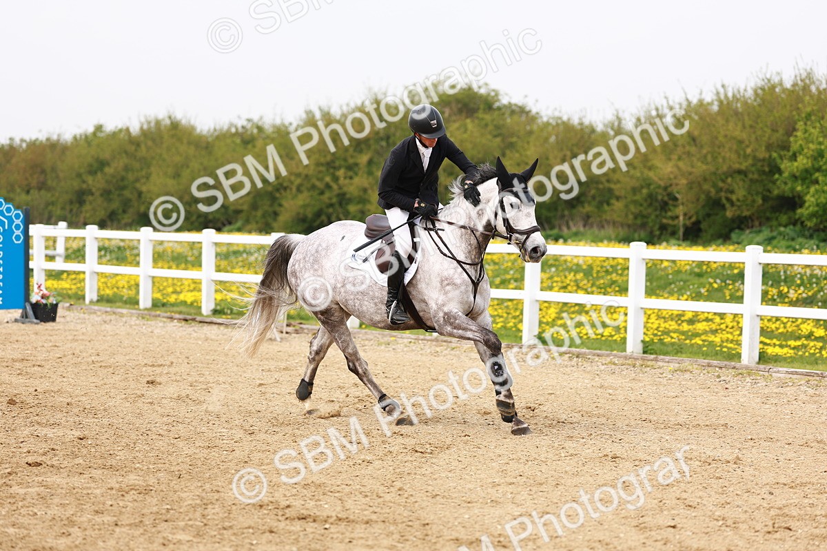  - Class 18 - Senior Newcomers - 1.10m