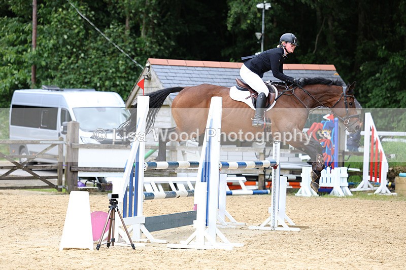 3E7A4238 - Class 7: Senior Newcomers/1.10m open