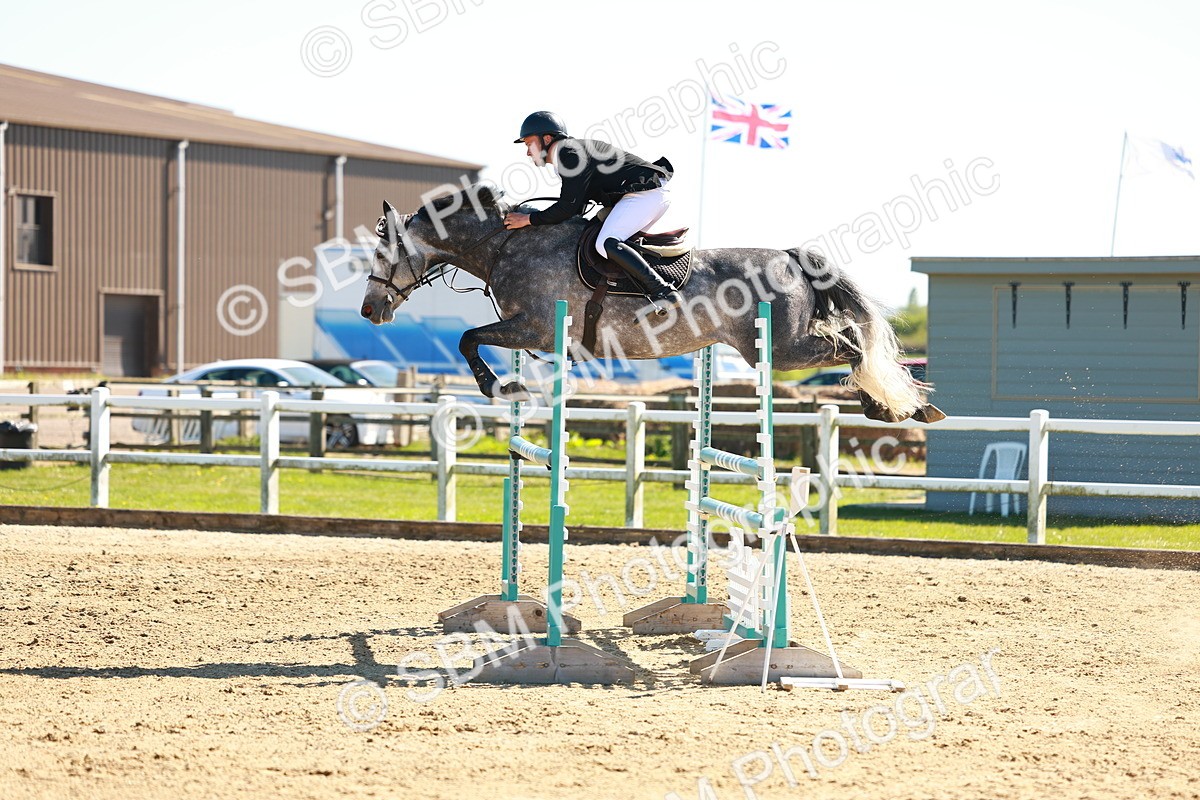 SBM_001849 - Class 5 - Senior Foxhunter - 1.20m