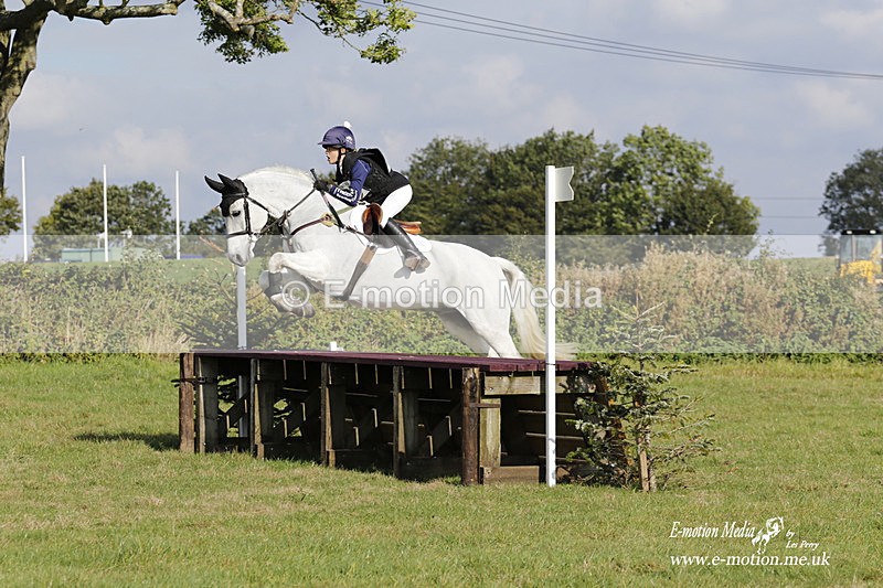  WWHT 171021 3305 - Intermediate (0.90m)  17/10/21