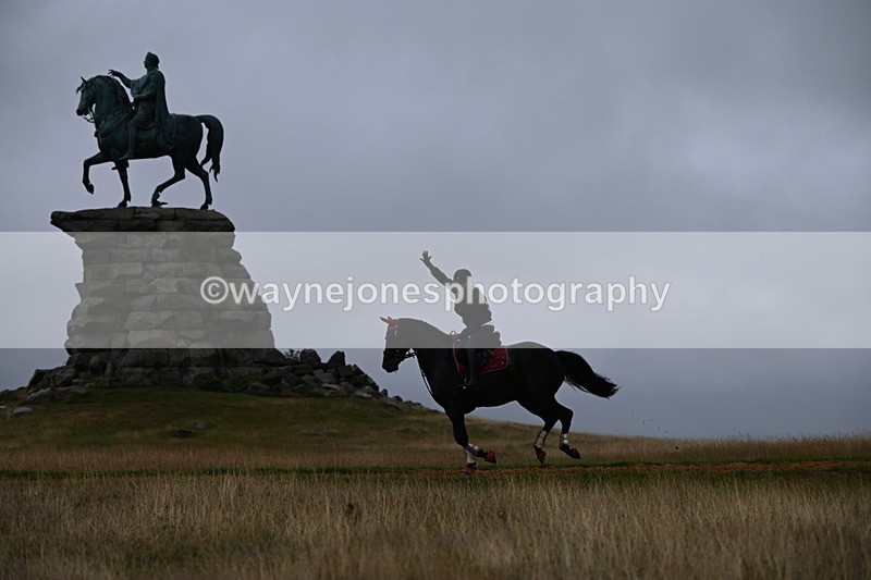 DSC_1700 - Time at Statue 12:13 to 12:32