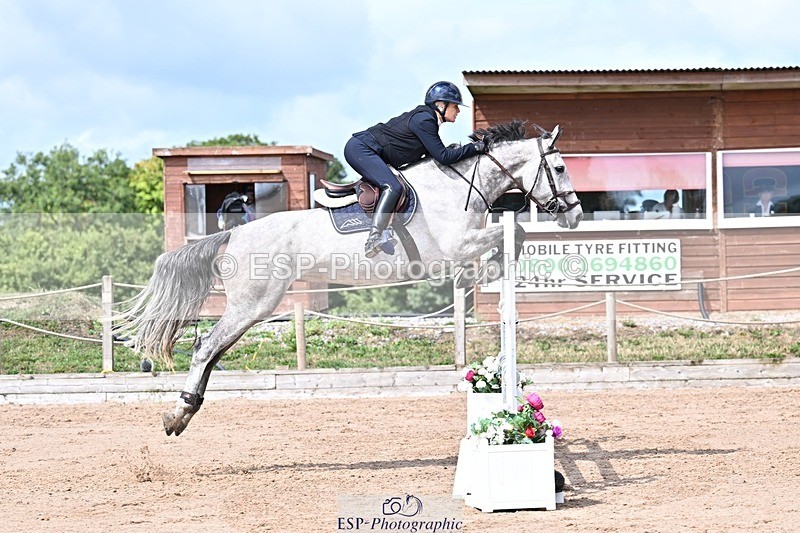 250731-112651-00566 - Cls 02 Snr Fox 1st Rnd