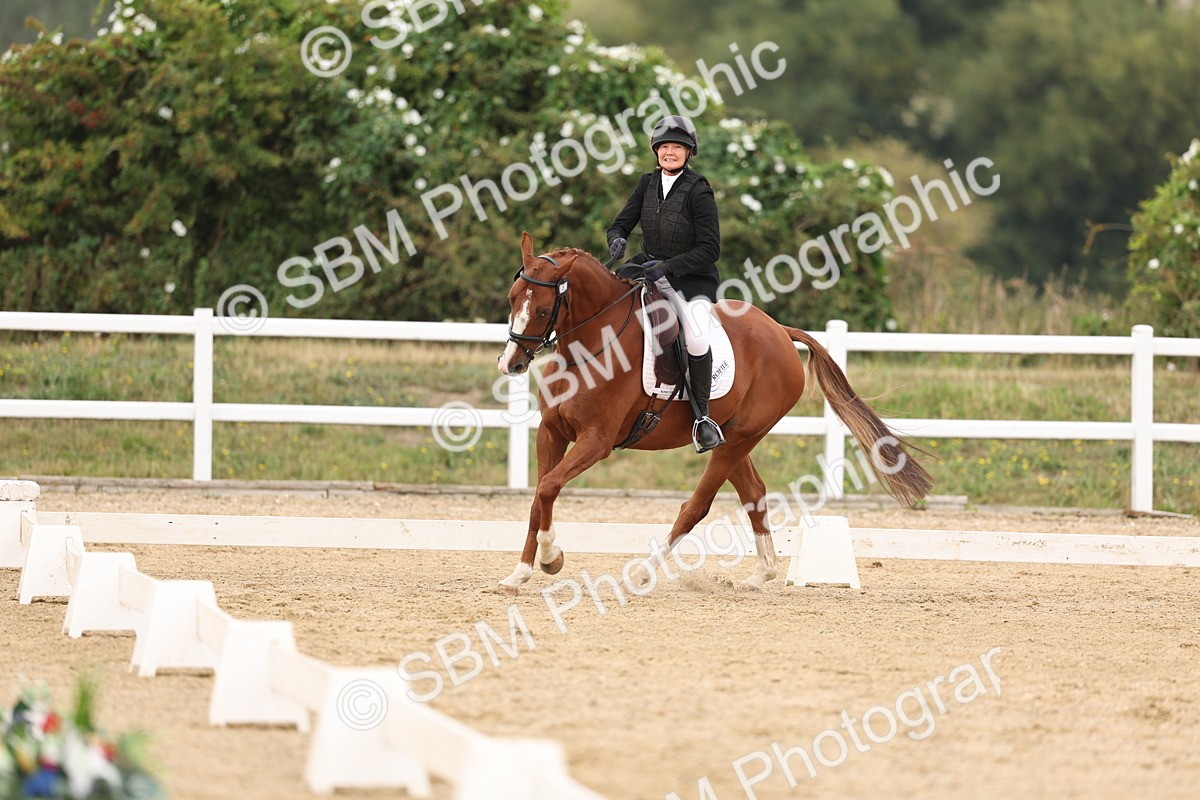 SBM_01438 - Class 9 - Novice 27 Champs