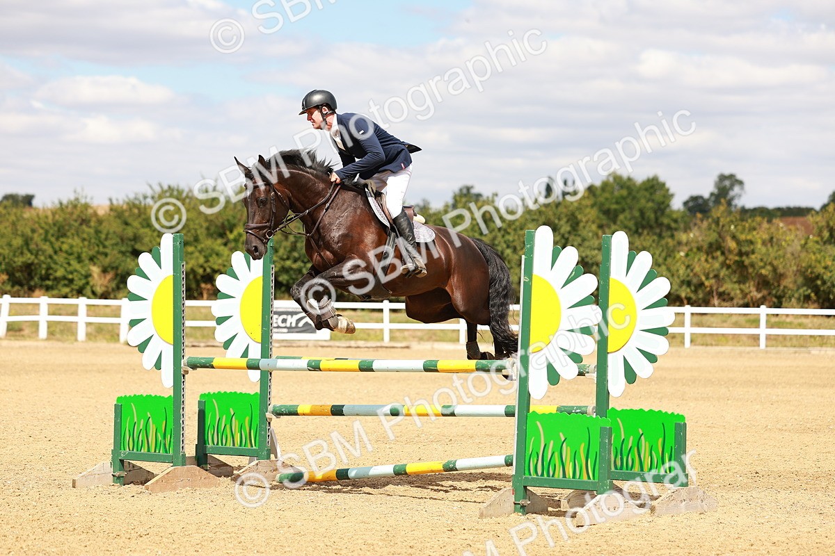 SBM_006570 - Class 4 - Senior British Newcomers - 1.10m