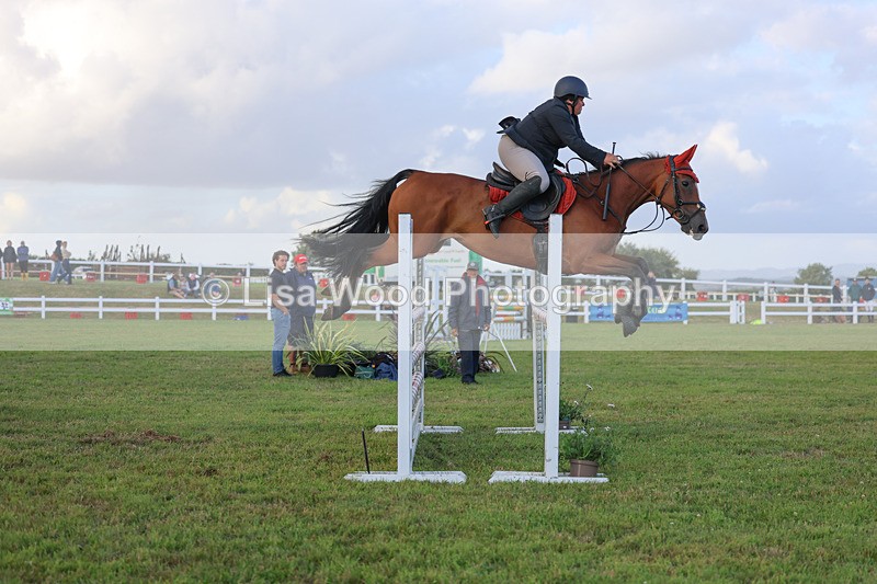 3E7A4884 - Class C1: Showjumping Senior Newcomers/1.10m open