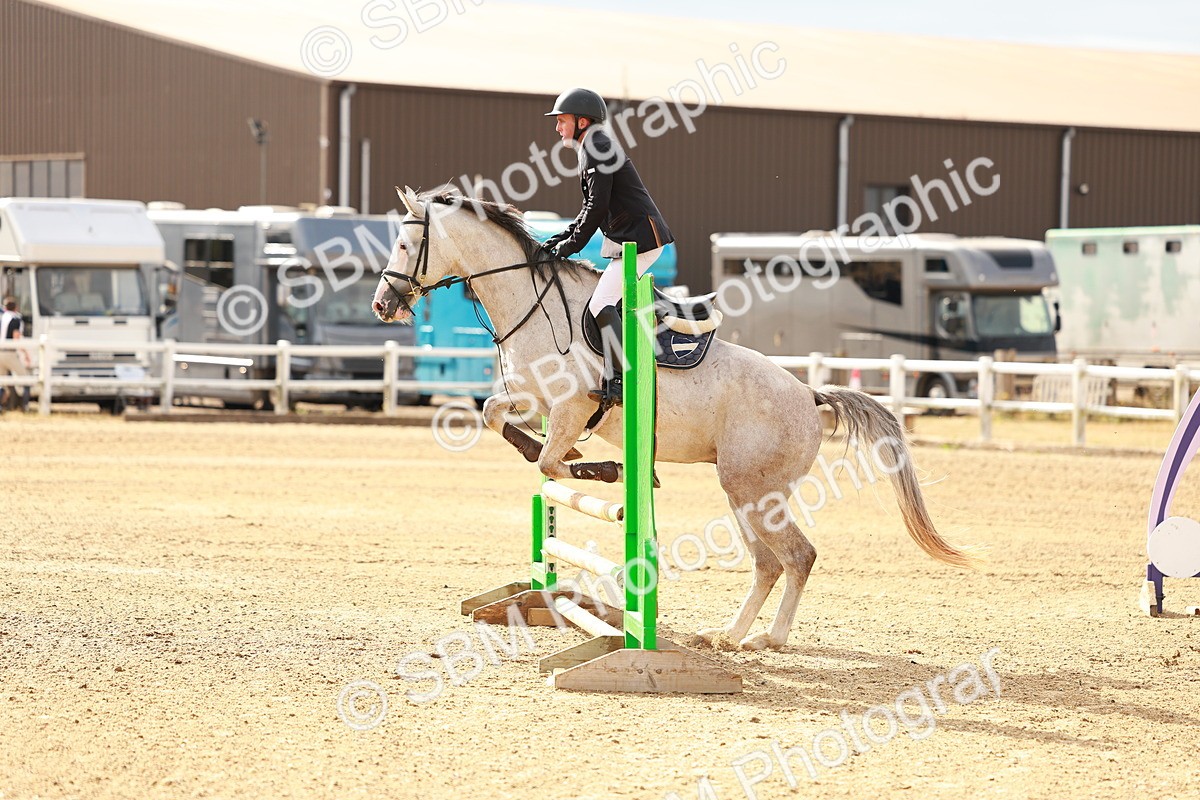 SBM_001924 - Class 8 - Clear Round