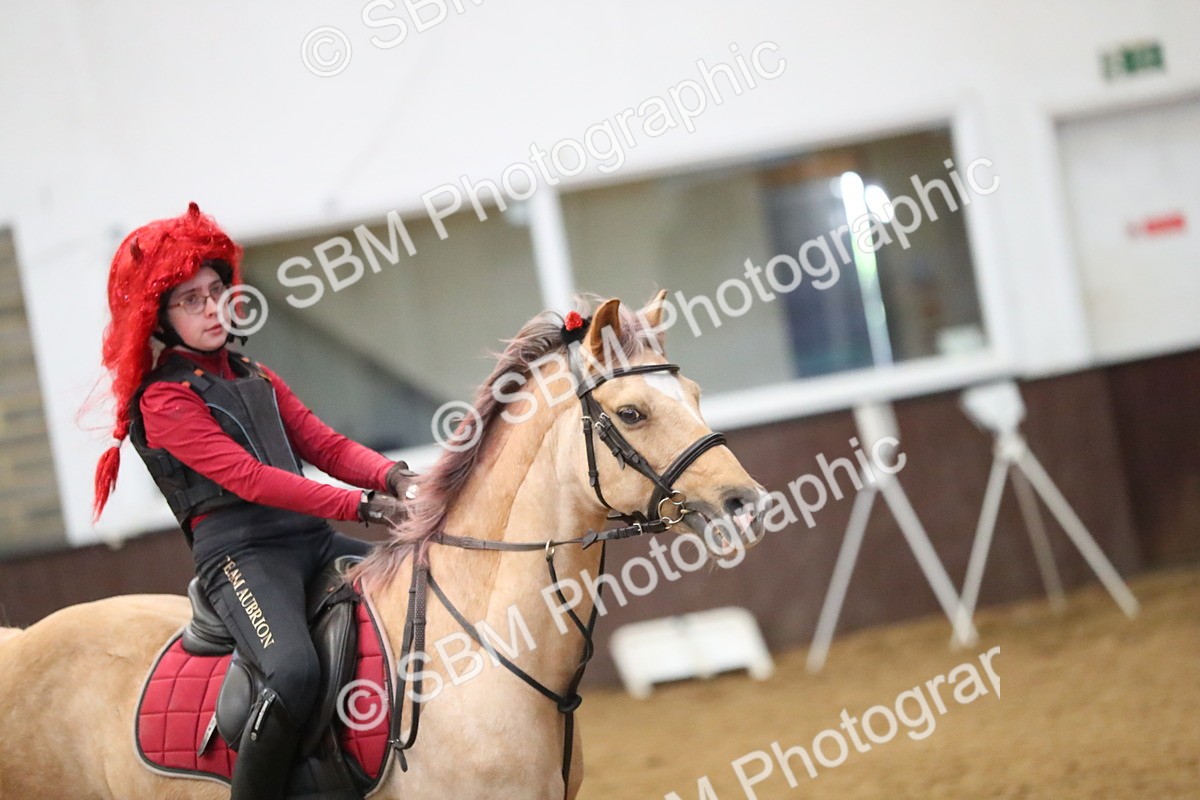 SBM_001198 - Class 3 - Horse & Hound