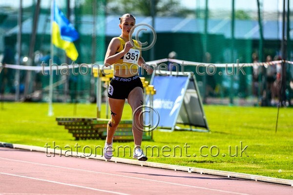 West25Sat-928379 - Track Female Set Two