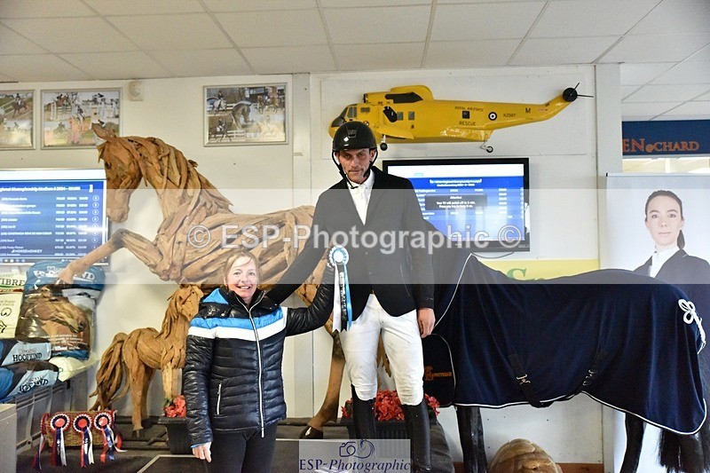 250215-131442-03668 - Medium Silver Presentations