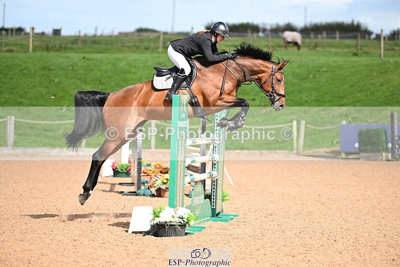 240912A-141359-02138 - Cls 5 National 1.30m Open