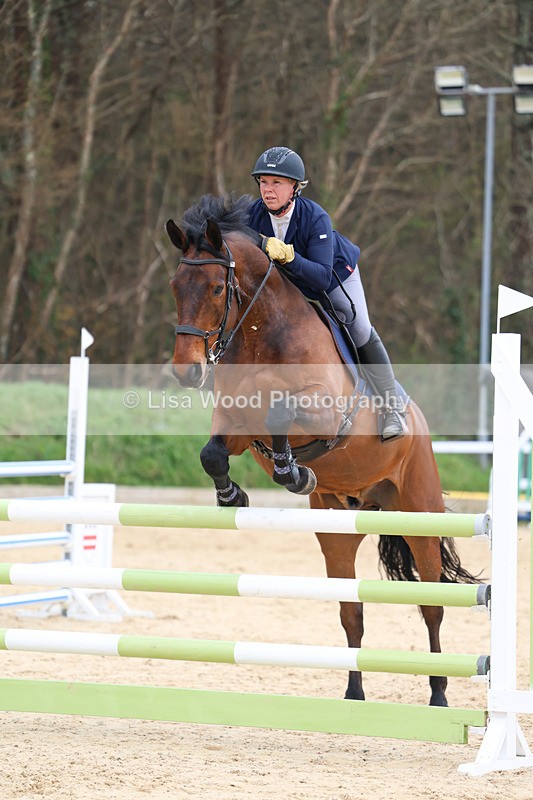 3E7A7657 - Class 8: Senior Newcomers/1.10m open