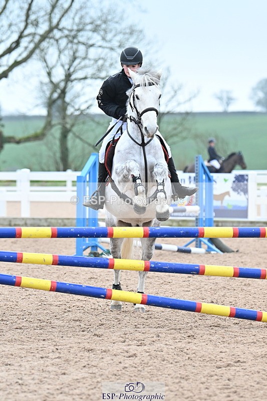 240128A-112204-00509 - Cls 3 Pony Discovery and 90cm Open