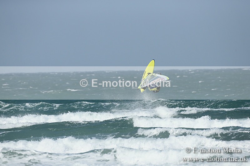 WS 020413-221 - Windsurfing