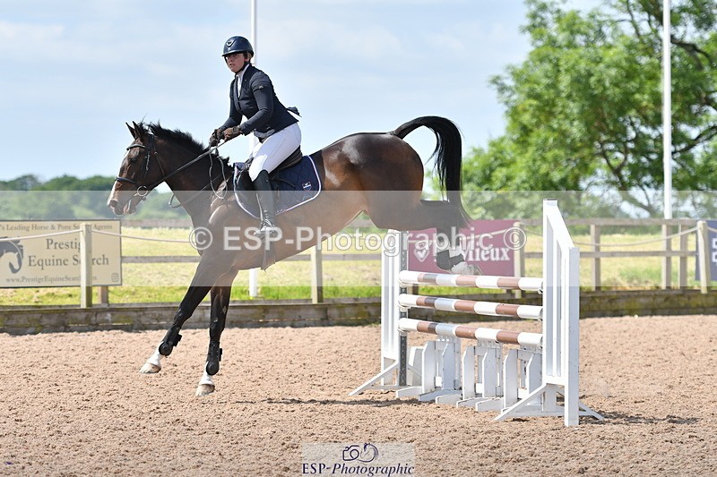 240609A-113040-04598 - Cls 17 Snr 1.05m Open