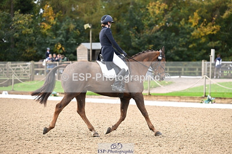 251023A-095233-01341 - B-124-Sophie.Lamb