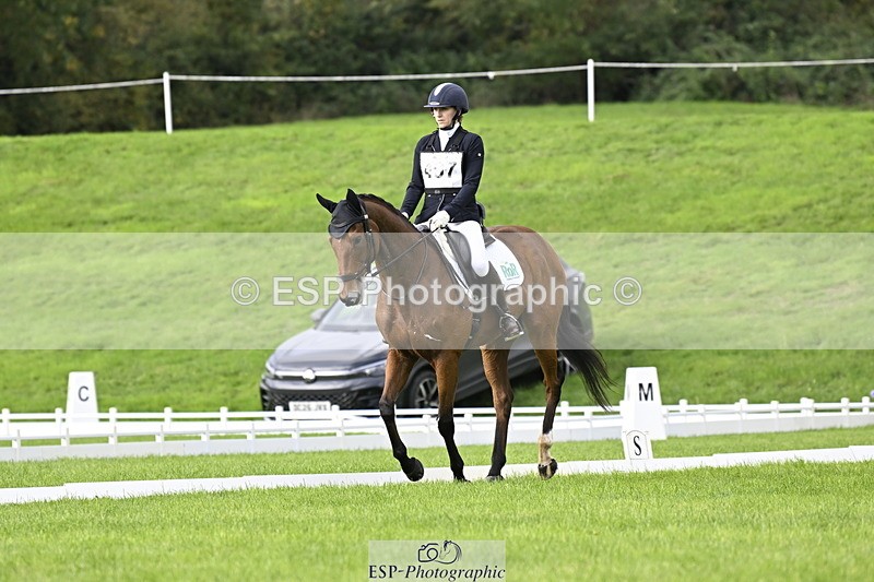 251023A-104158-02909 - F-407-Helen.Jackson