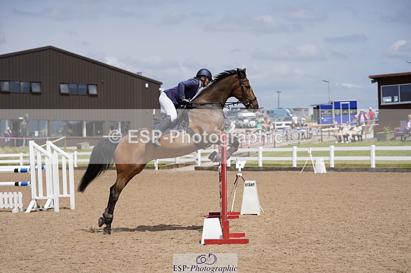 230528A-135730-07589 - Cls 34 1.05m Amateur Quali
